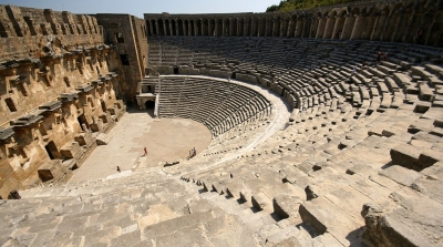 Aspendos Antik Tiyatro ve Roma Su Kemerleri 